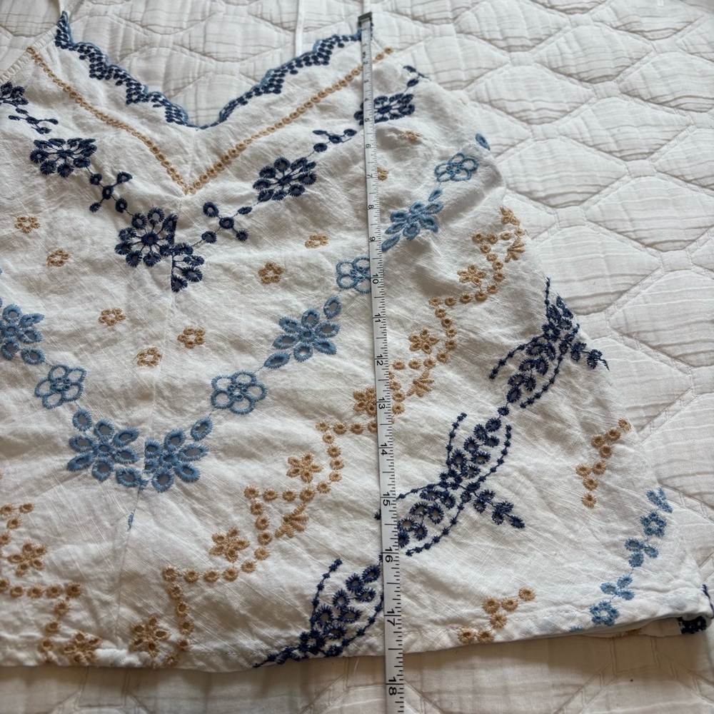 Mi Ami White Bohemian Embroidered Sleeveless Cami Top Size S - Picture 6 of 7